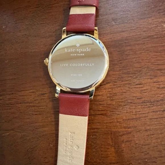 KATE SPADE Wine and Dine statement watch. Worn just a handful of times! - Picture 4 of 4